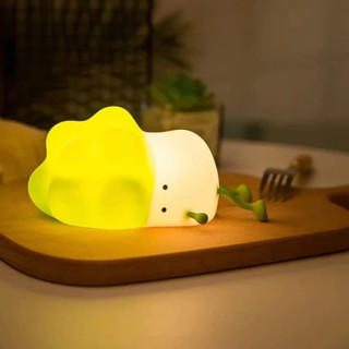 چراغ خواب سیلیکونی مدل آدمک گلابی